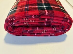 Kockás mintás wellsoft takaró anyag