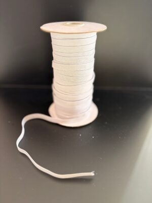 8 mm lapos fehér gumi pertli